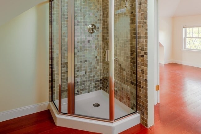 Building Photo - 22 Embassy Rd