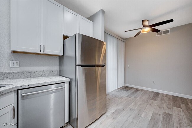 Building Photo - 75 N Valle Verde Dr