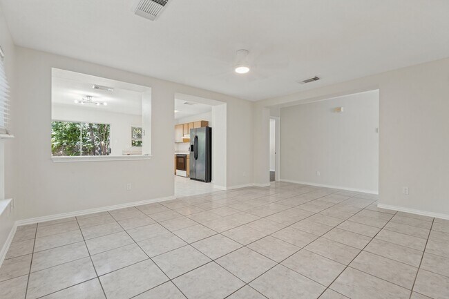 Building Photo - 9814 Alisa Brooke