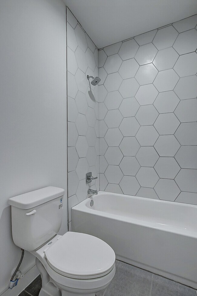 Building Photo - 8926 Spring Knoll Forest Dr