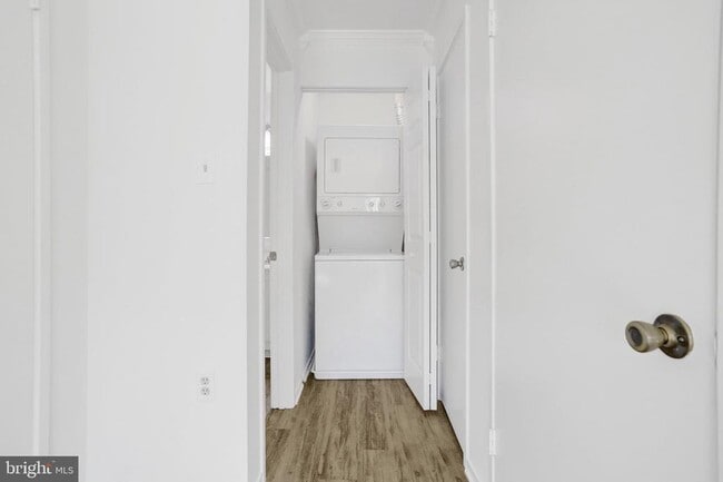 Building Photo - 7825 Harrowgate Cir