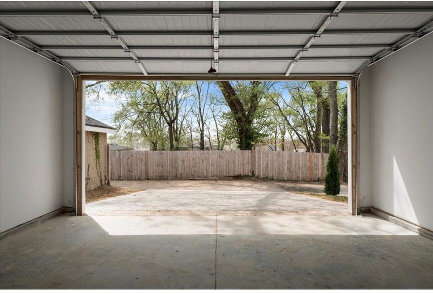 Building Photo - 151 Fain St