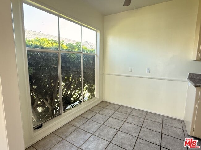 Building Photo - 3947 Prospect Ave