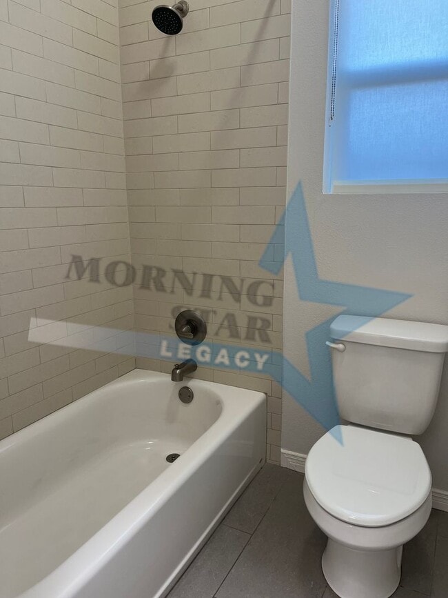 Building Photo - Charming 3-bedroom, 2-bathroom w/ views!