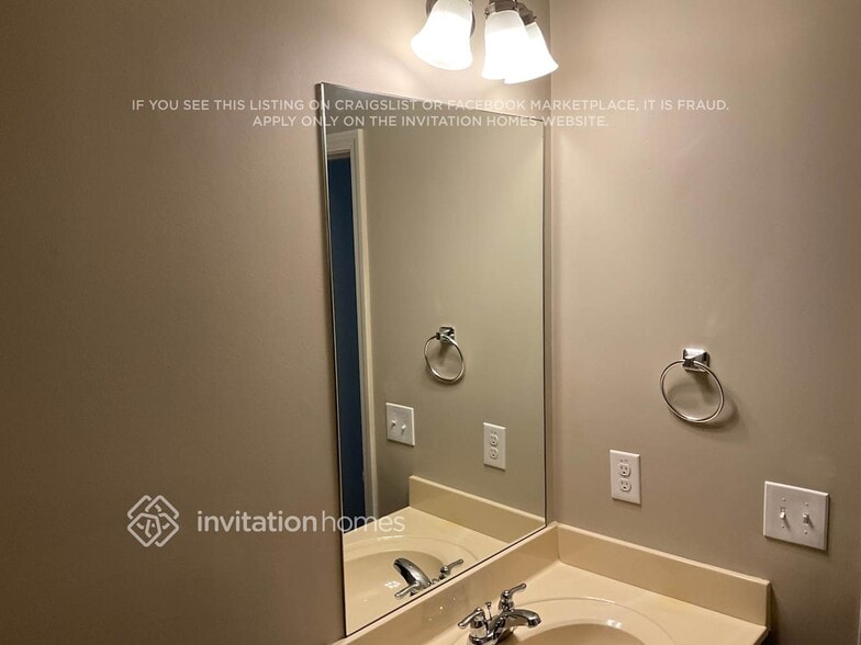 Building Photo - 340 Madison Grace Ave