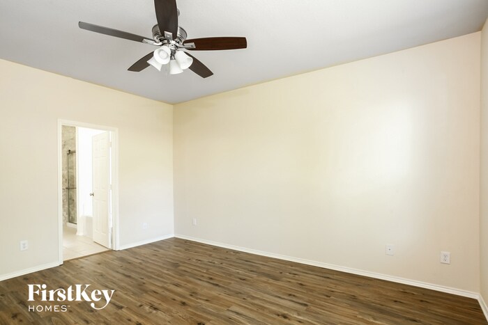 Building Photo - 2911 Thistlewood Dr