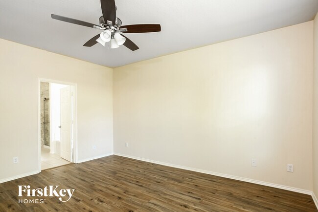 Building Photo - 2911 Thistlewood Dr