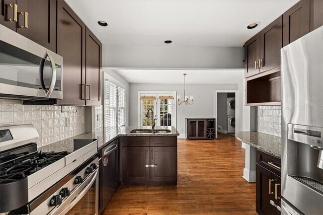 Building Photo - 259 Spence Ave SE