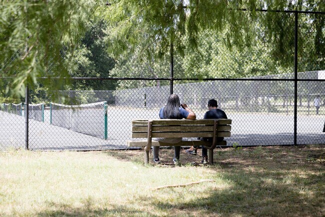 Building Photo - 1925 N 32nd St