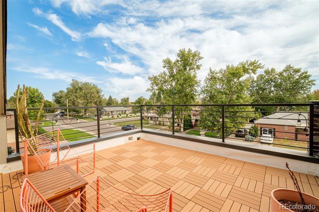 Building Photo - 1569 Utica St