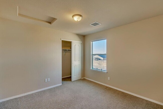 Building Photo - Lovely 4 bedroom, 2.5  in West Side El Paso!!