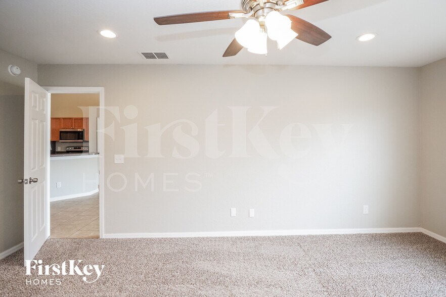 Building Photo - 211 Grouper Ct