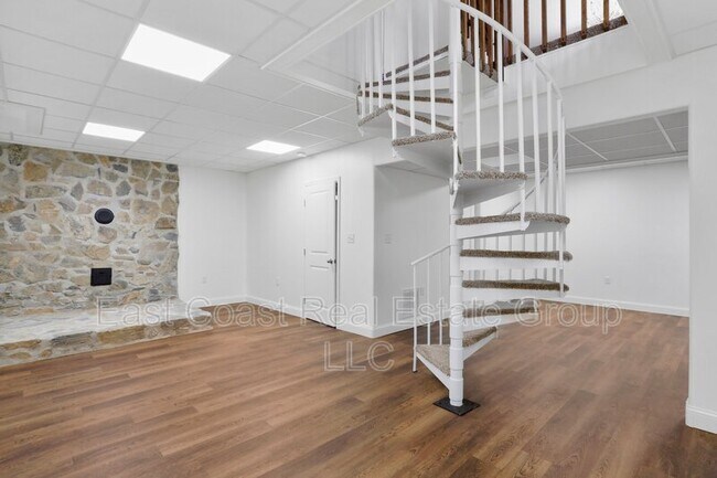 Building Photo - 16208 Woburn Rd