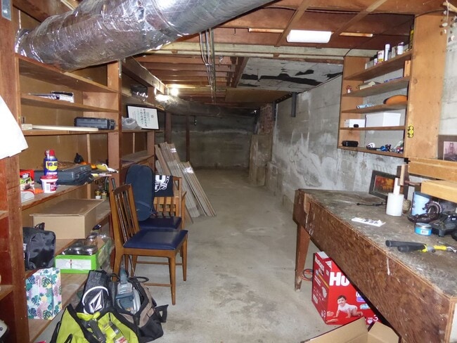 Building Photo - PENDING WITH ACCEPTED APPLICATION - TWO BE...
