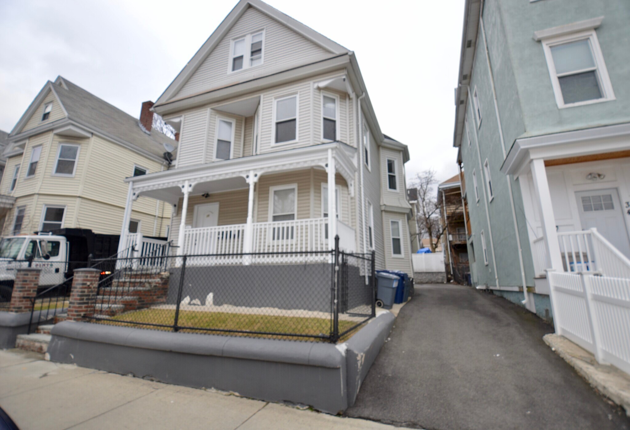 Building Photo - 30 Egleston St