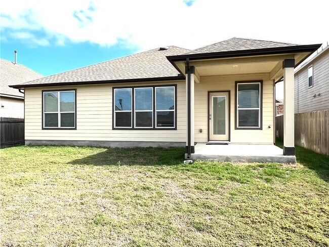 Building Photo - 7952 Bassano Dr