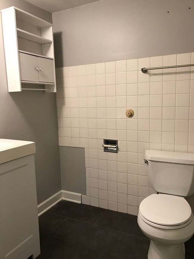 Building Photo - 9735 S Cicero Ave