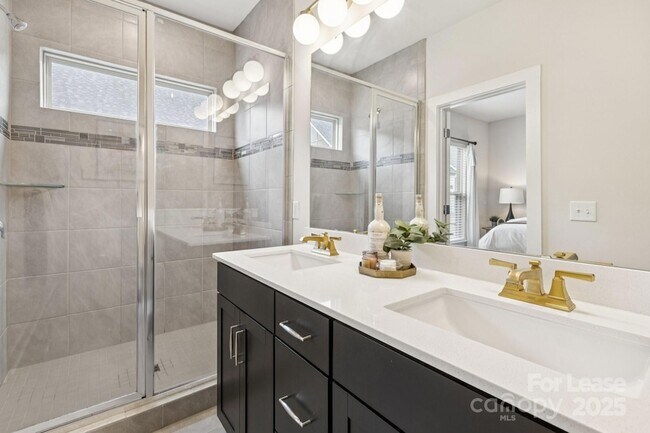 Building Photo - 12106 Brooklyn Ave