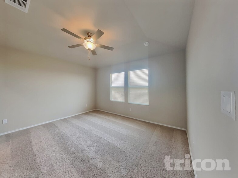 Building Photo - 5121 Sidesaddle Dr