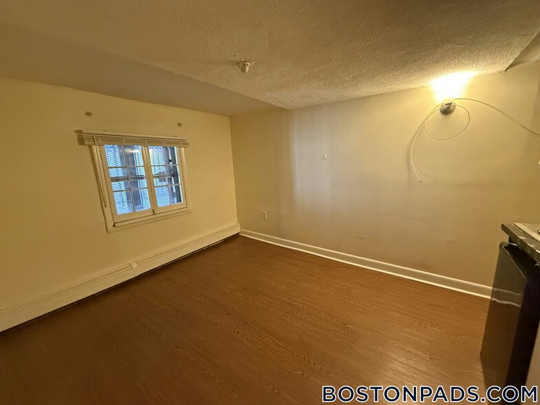 Building Photo - 49 S Huntington Ave