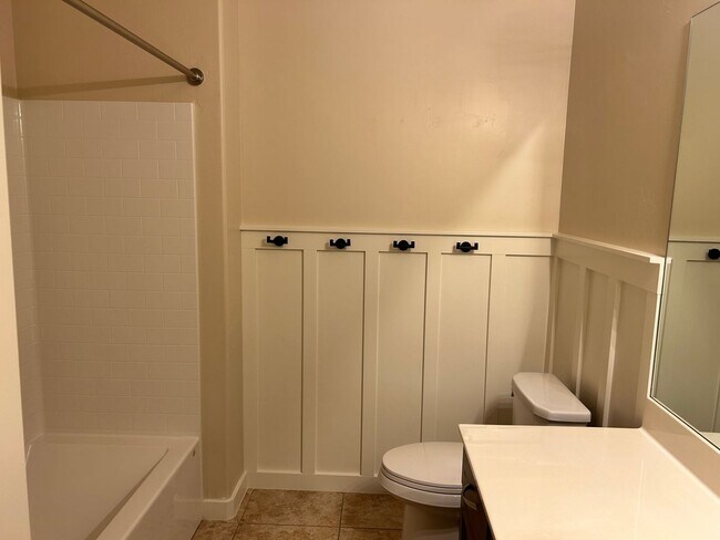 Building Photo - Spacious Single-Level Living in St. George!