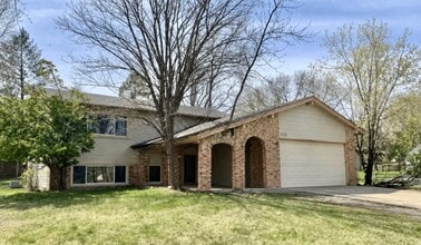 Building Photo - 4BR/2BA Eden Prairie Home In Cul De Sac Available 6/1 !