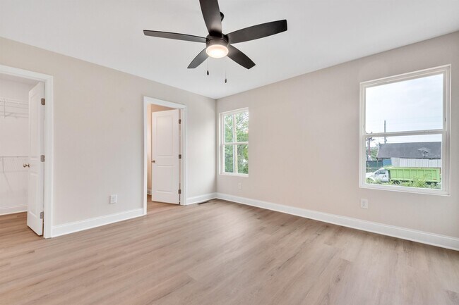 Building Photo - 1922 S Watkins St