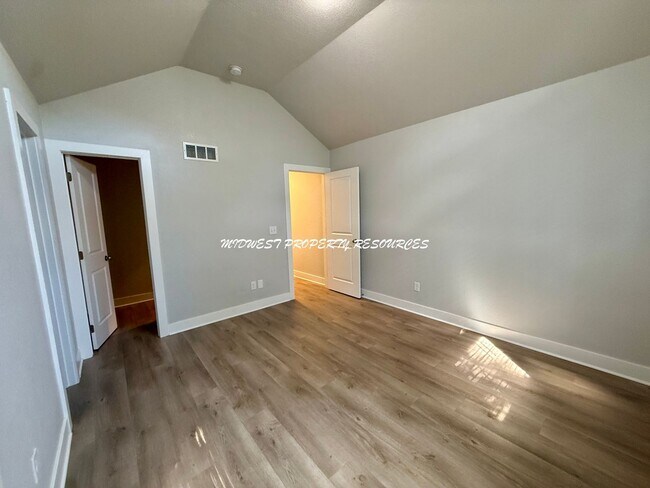 Building Photo - 1013 Renee Lynde Dr