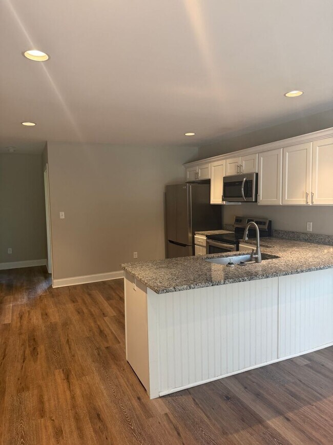 Building Photo - Newly Remodeled 3 bedroom 1 Bath