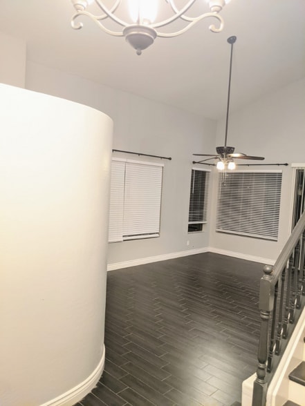 Building Photo - 9249 E Keats Ave