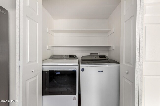 Building Photo - 1586 West Campbell Ave