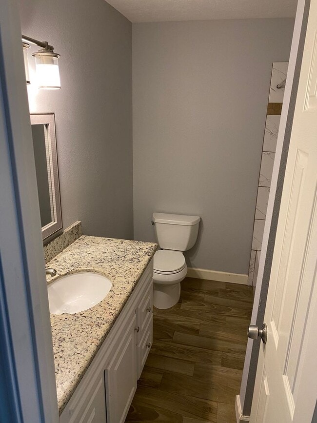 Building Photo - Gorgeous all renovated Home in Sour Lake, TX!