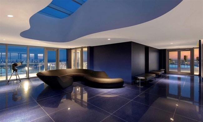 Building Photo - 851 NE 1st Ave