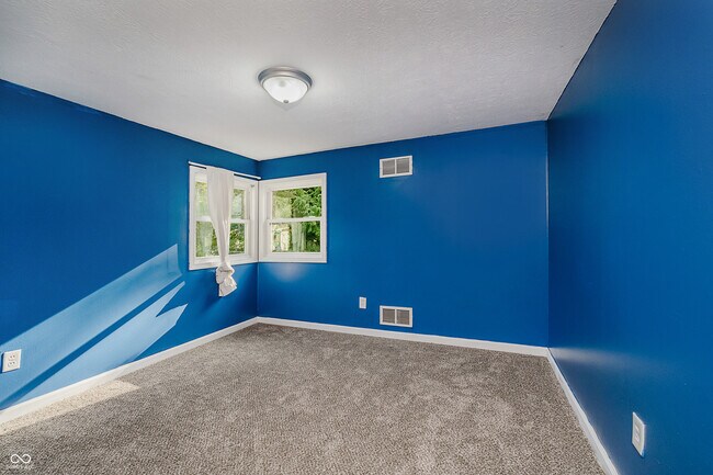 Building Photo - 324 N Tennessee St