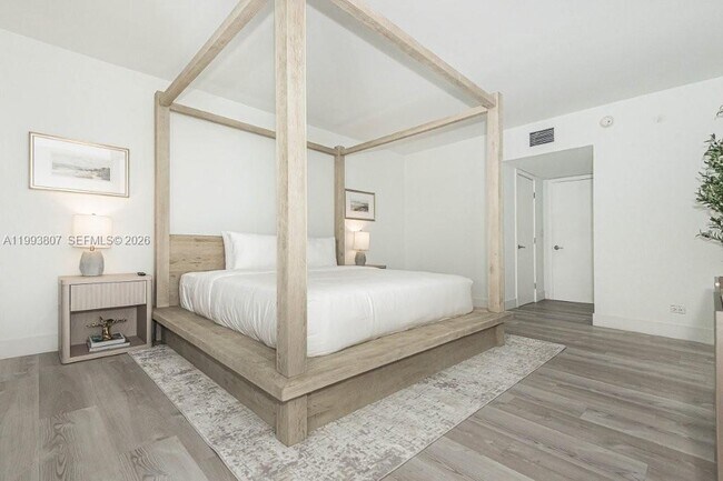 Building Photo - 2301 Collins Ave