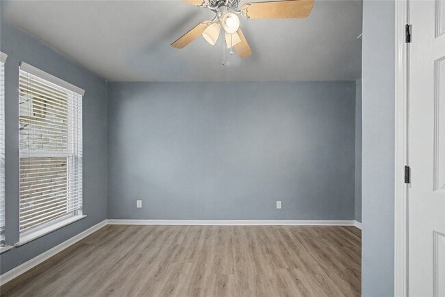Building Photo - 6343 Maple Hill Dr