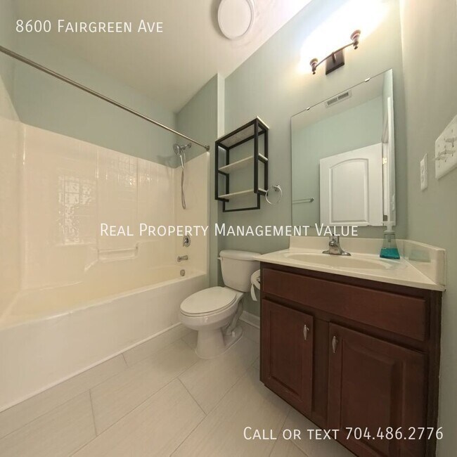 Building Photo - 8600 Fairgreen Avenue