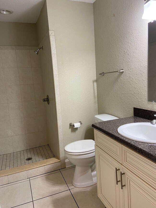 Building Photo - Park Place-310