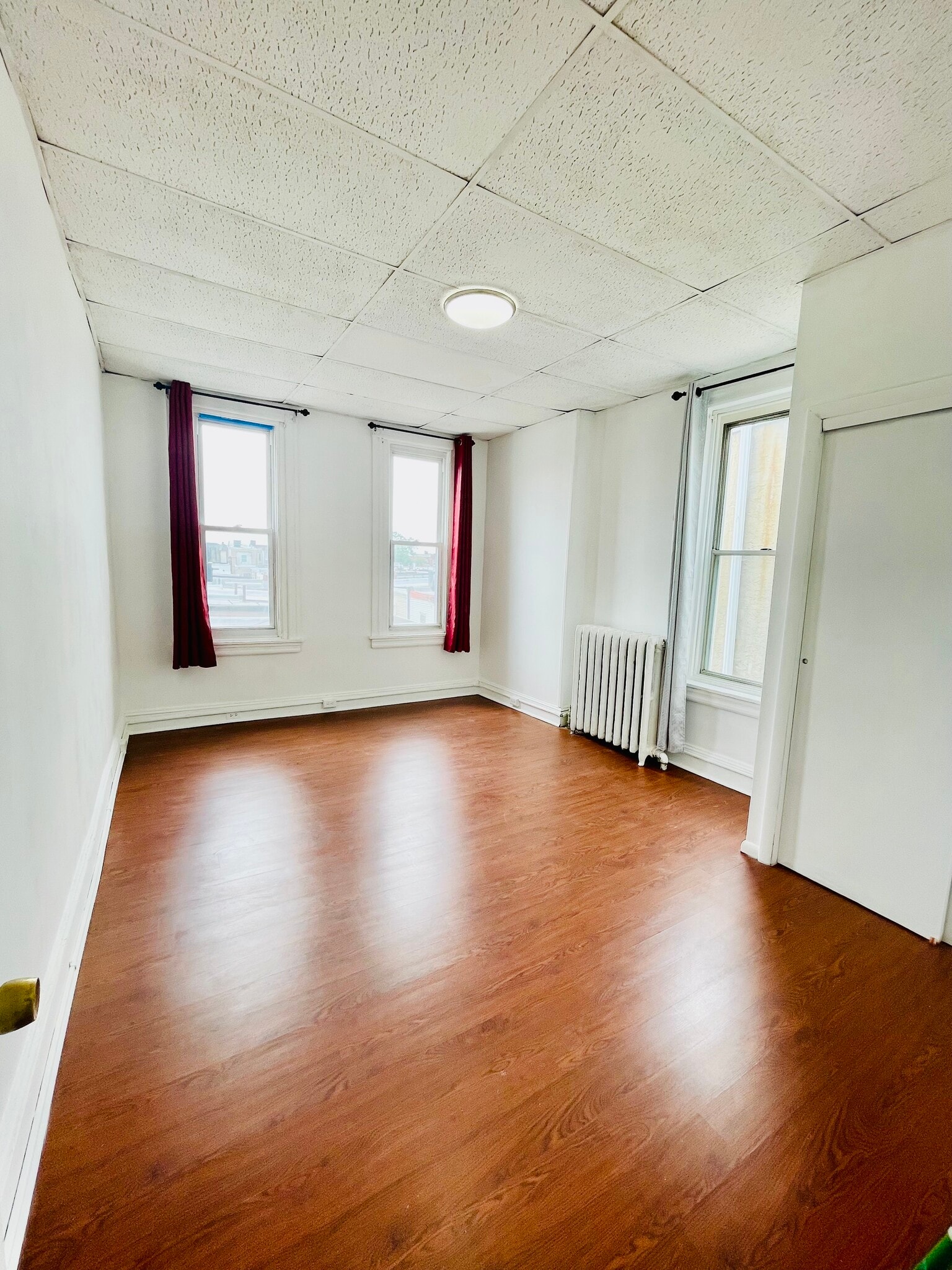 bedroom1 - 1418 Wolf St