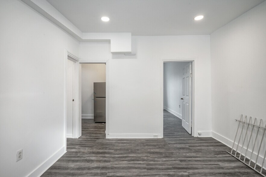 Building Photo - 1518 Ridge Ave