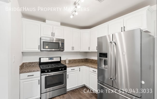 Building Photo - 3089 Greyling Dr