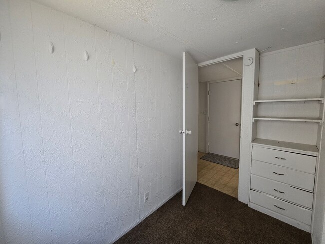 Building Photo - 2 Bed, 2 Bath 1 Office Space Trailer House