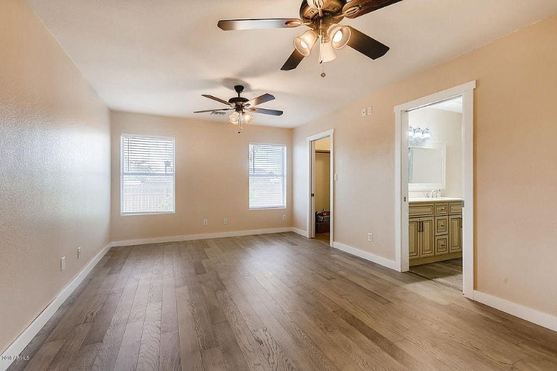 Building Photo - 814 W Villa Maria Dr