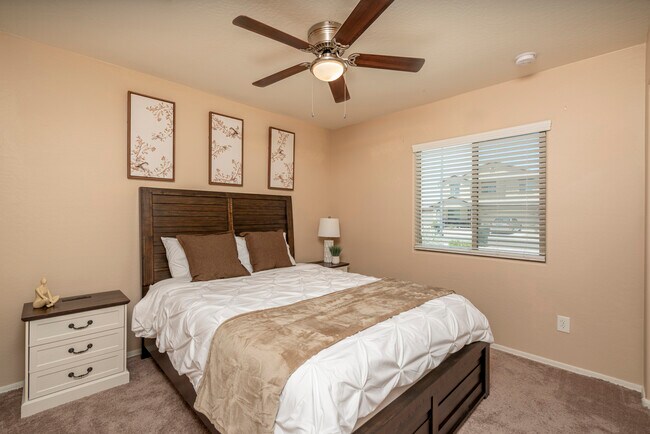 Building Photo - 1547 E Inouye Dr