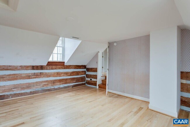 Building Photo - 1522 Oak Hill Ln