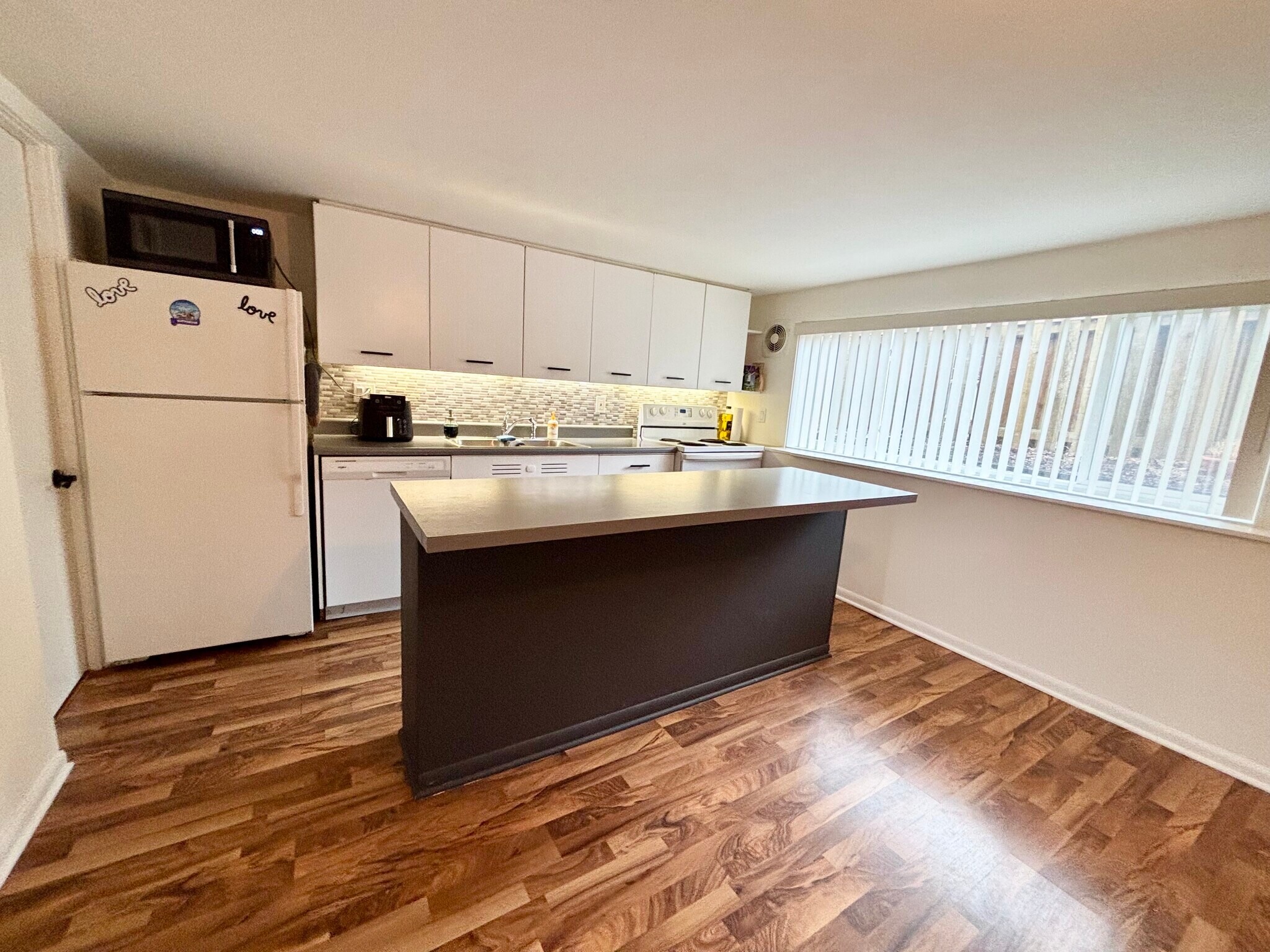 Building Photo - 434 Park Ln