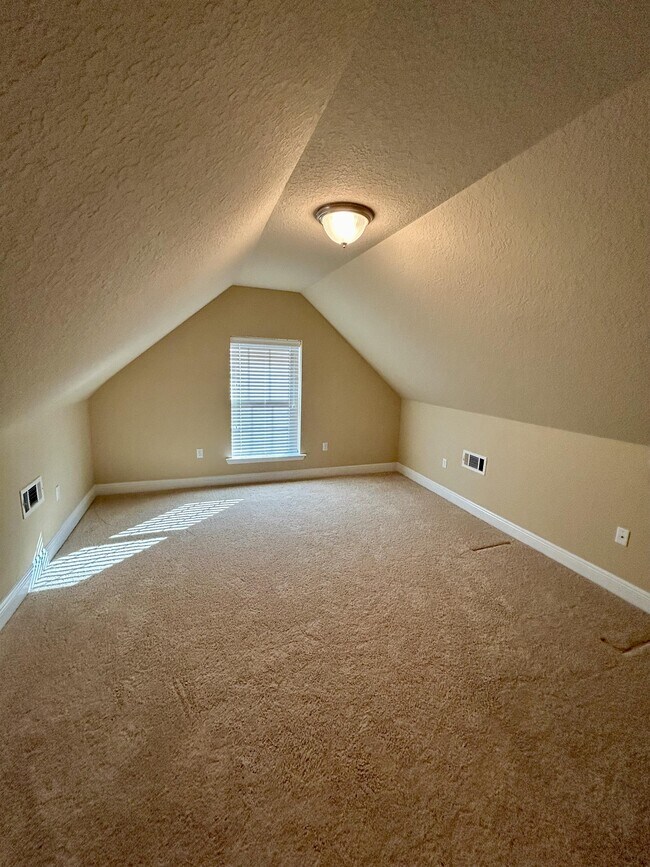 Building Photo - 80 S Knightsbridge Ct