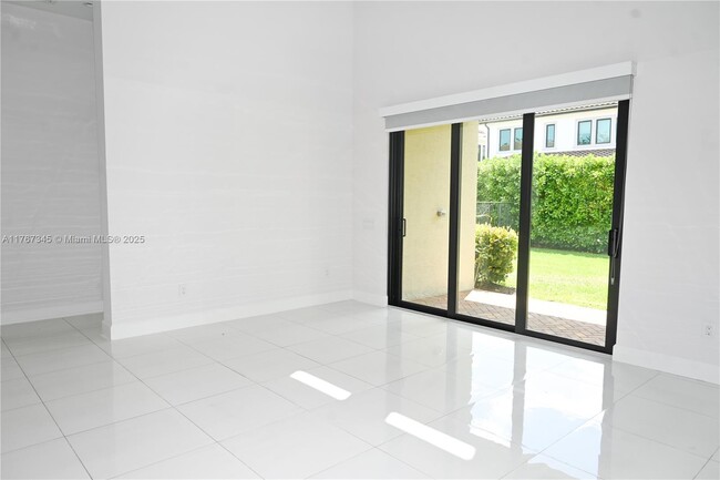 Building Photo - 5915 Brookfield Cir