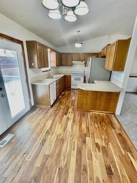 Building Photo - 2710 S Yellowstone St