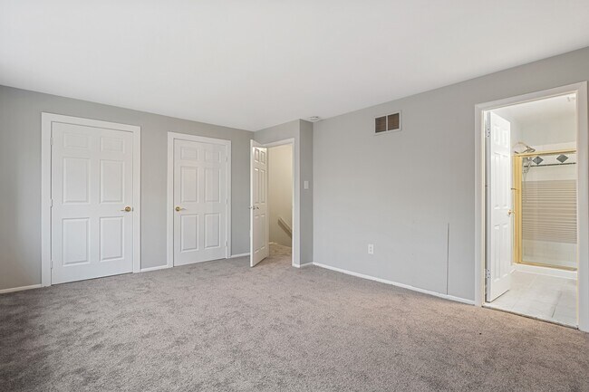 Building Photo - 10661 High Beam Ct